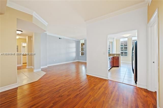For Rent: $3,450 (2 beds, 2 baths, 1288 Square Feet)