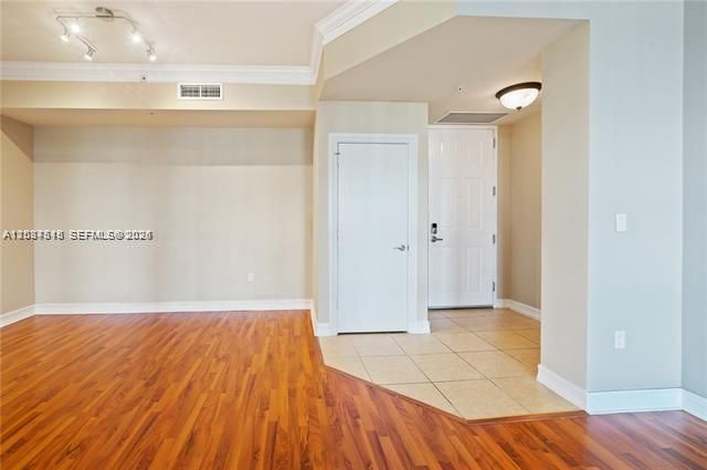 For Rent: $3,450 (2 beds, 2 baths, 1288 Square Feet)