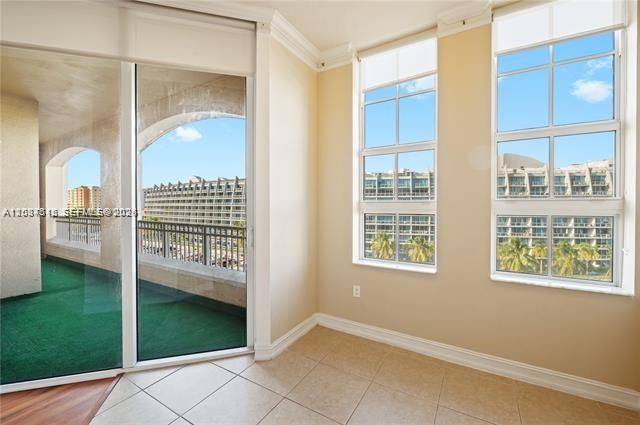 For Rent: $3,450 (2 beds, 2 baths, 1288 Square Feet)