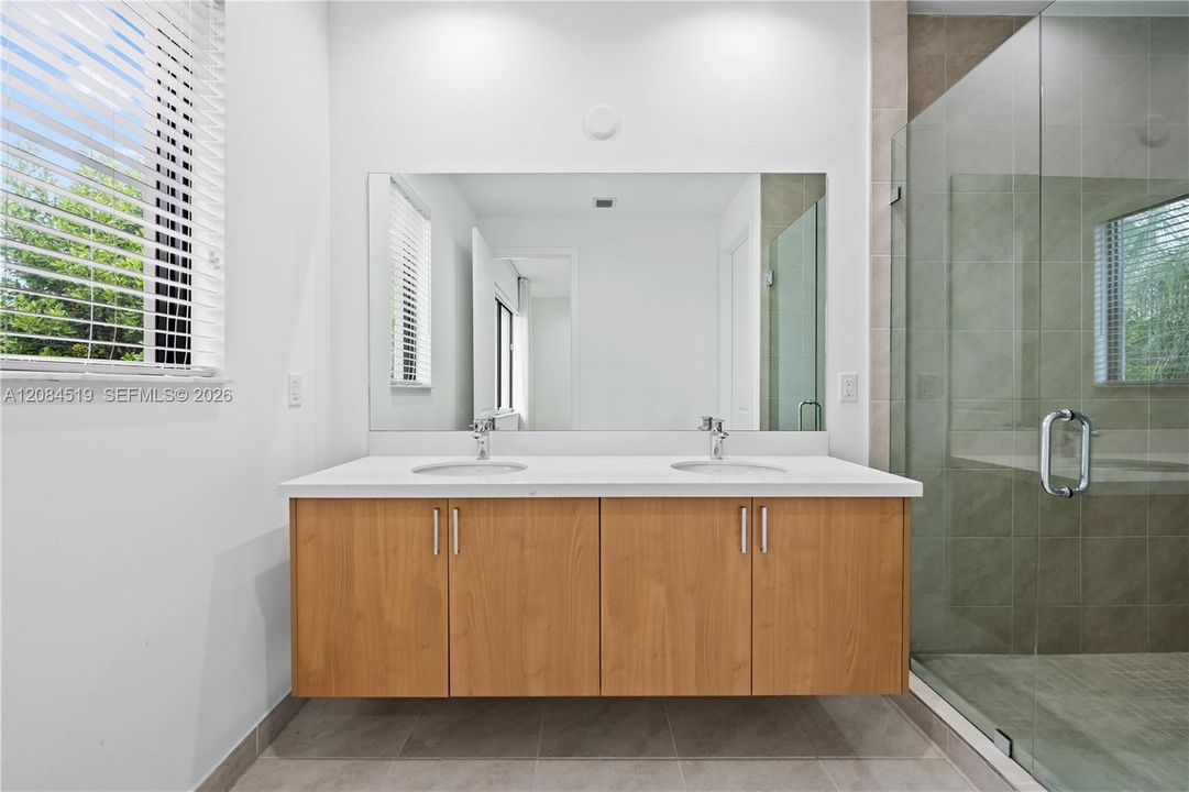 MASTER BATH WITH DOUBLE SINKS