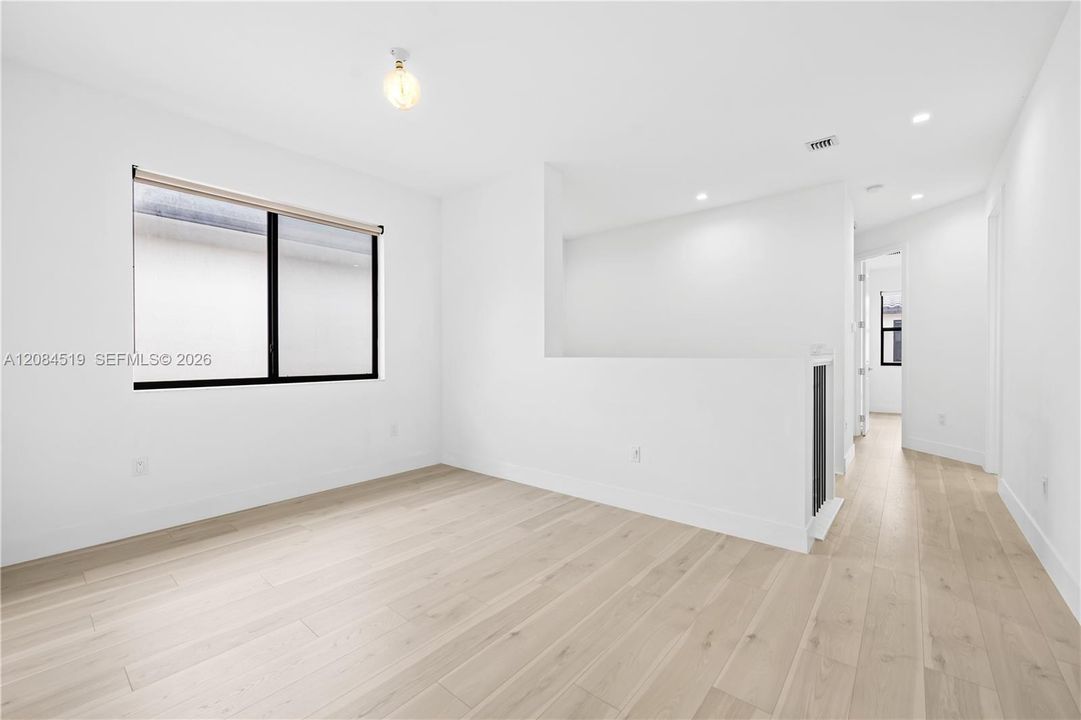 OPEN AND BIG LOFT FOR ENTERTAINMENT