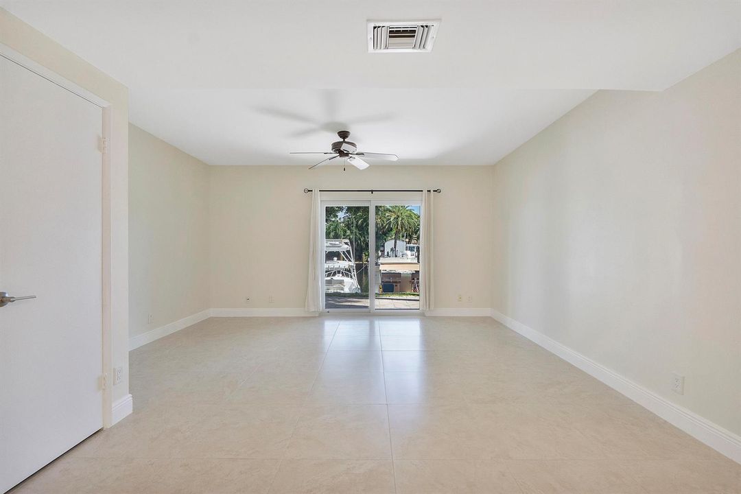 2571 Ne 15th St_013