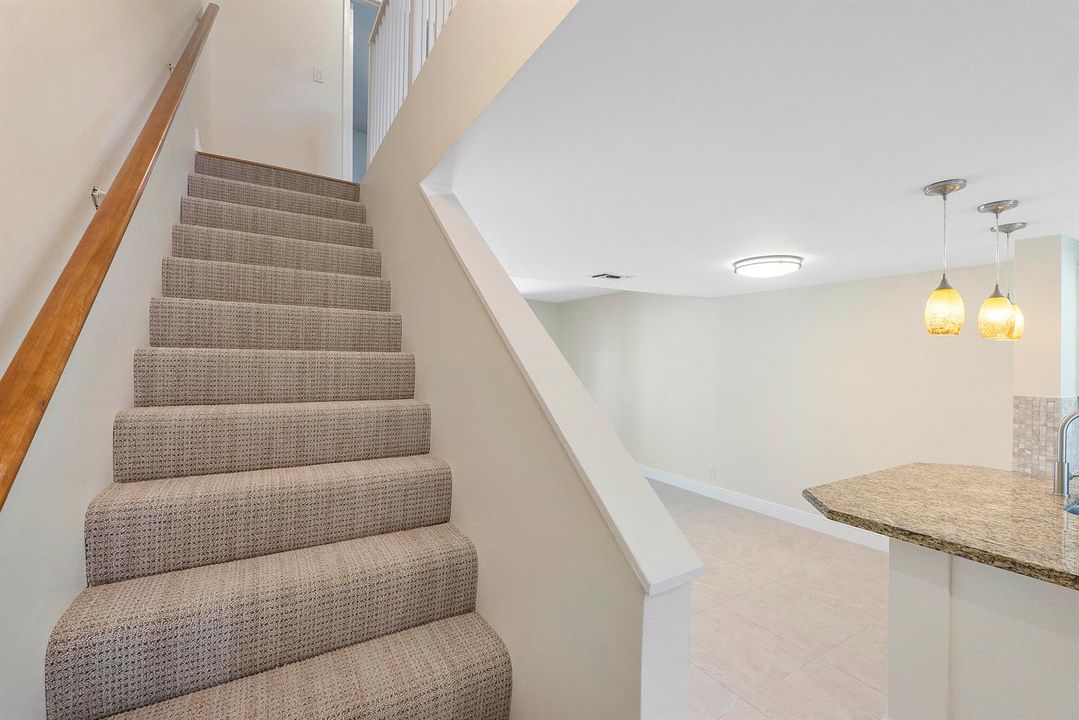 2571 Ne 15th St_008
