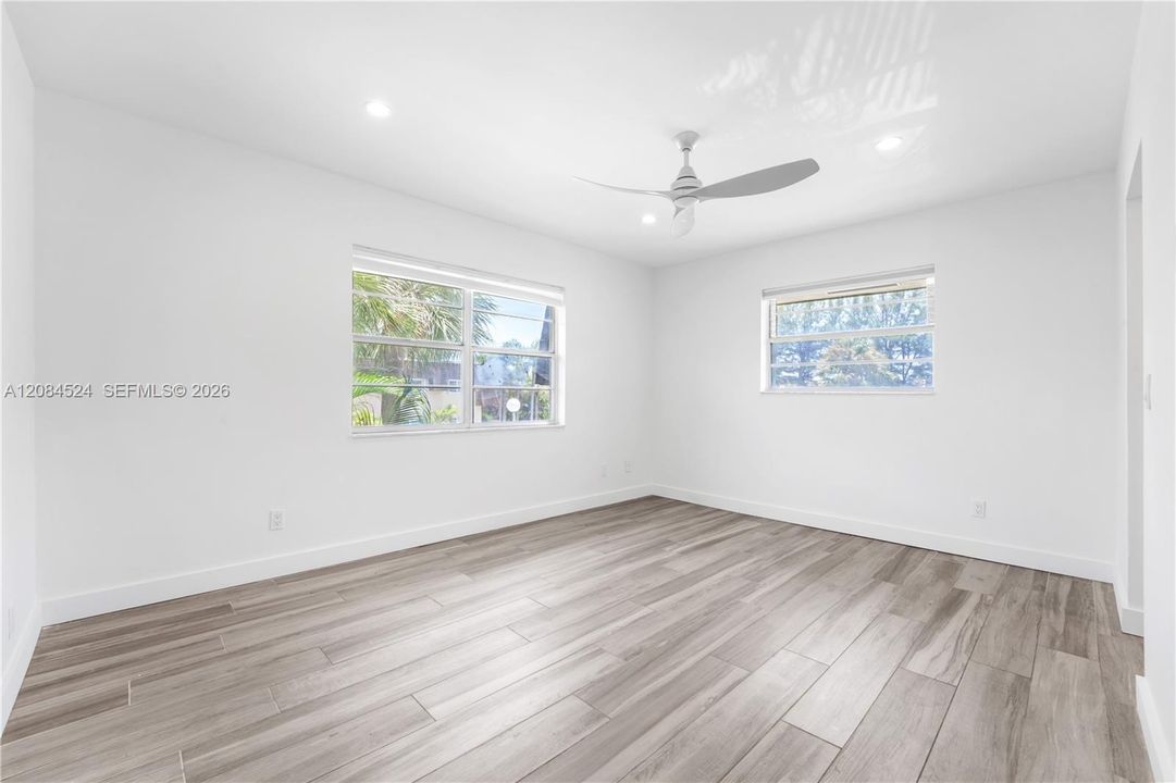 В аренду: $2,400 (2 спален, 2 ванн, 976 Квадратных фут)
