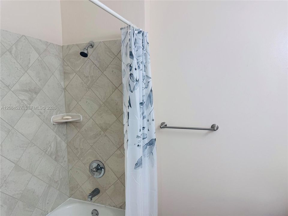 В аренду: $2,200 (2 спален, 1 ванн, 1064 Квадратных фут)