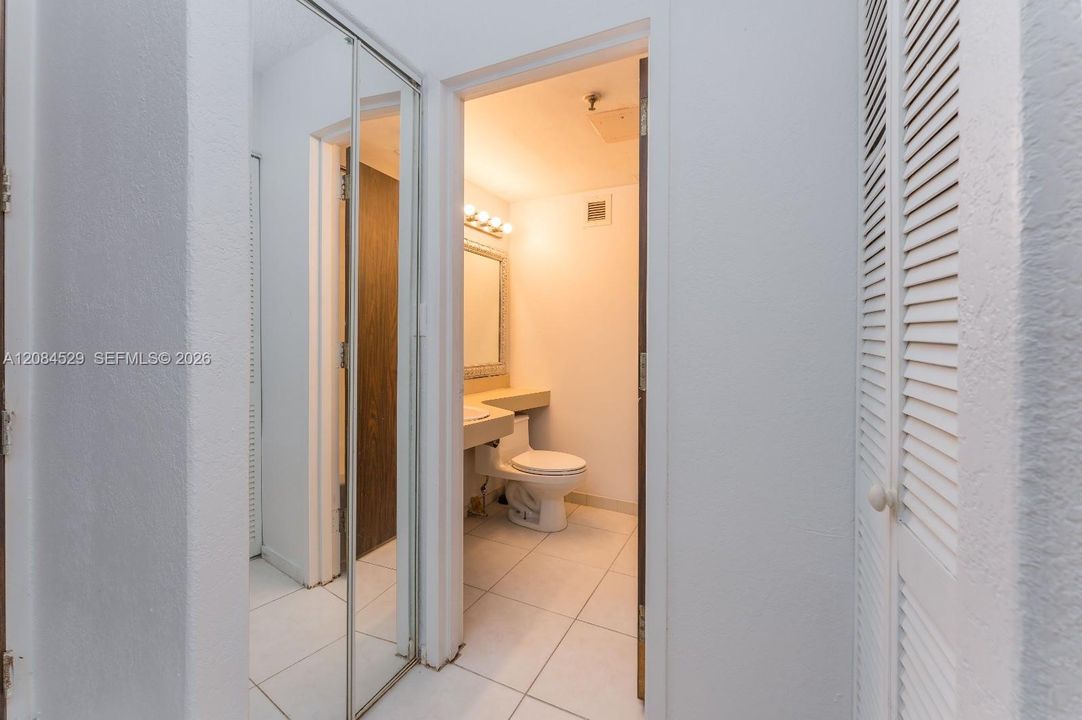 В аренду: $1,250 (0 спален, 1 ванн, 385 Квадратных фут)