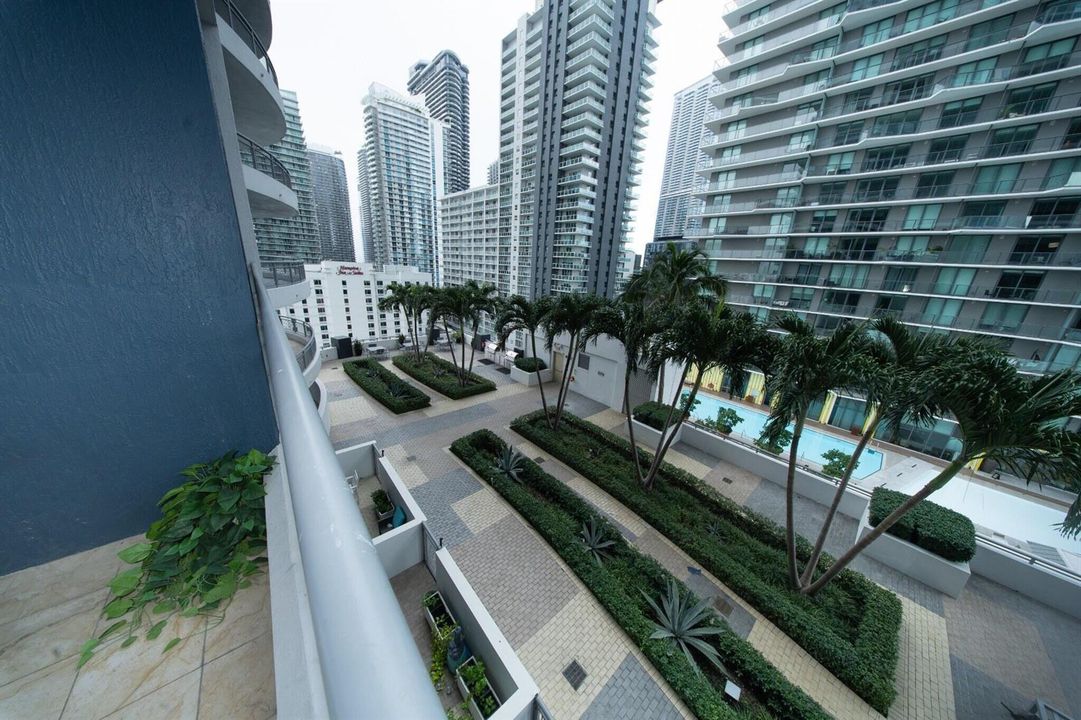 Exterior_10