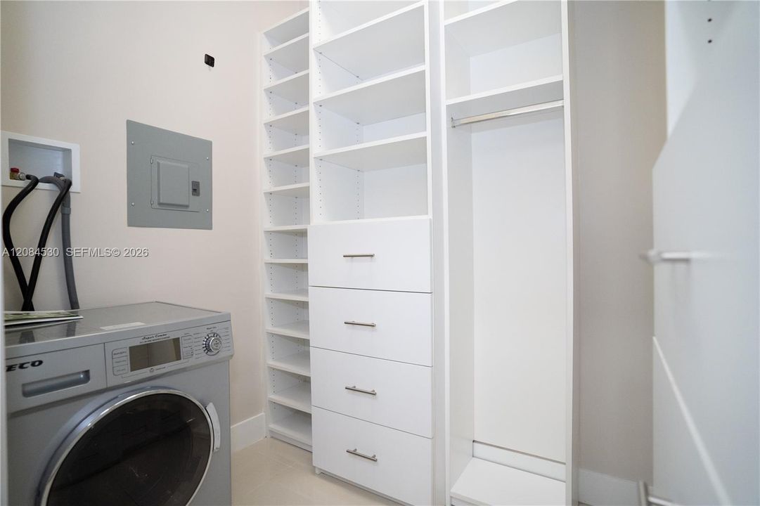В аренду: $1,850 (1 спален, 1 ванн, 400 Квадратных фут)