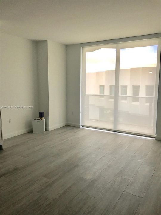 В аренду: $3,200 (1 спален, 1 ванн, 541 Квадратных фут)