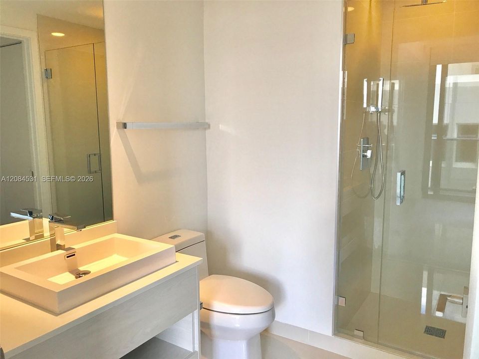 В аренду: $3,200 (1 спален, 1 ванн, 541 Квадратных фут)