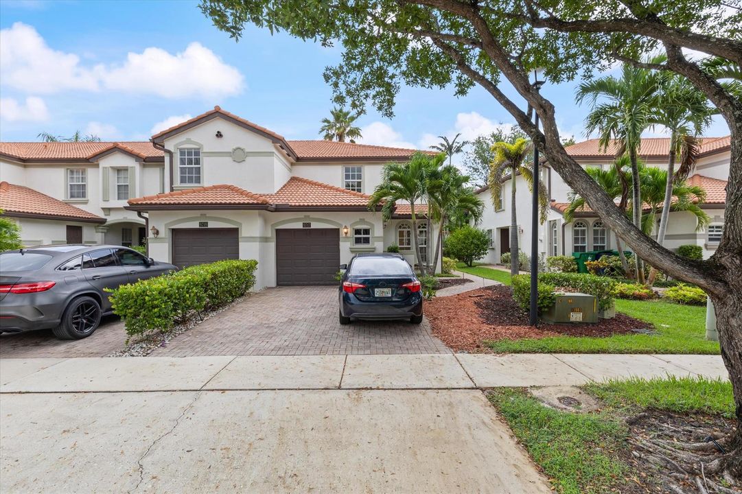 01-9717 Darlington Place Cooper City, FL