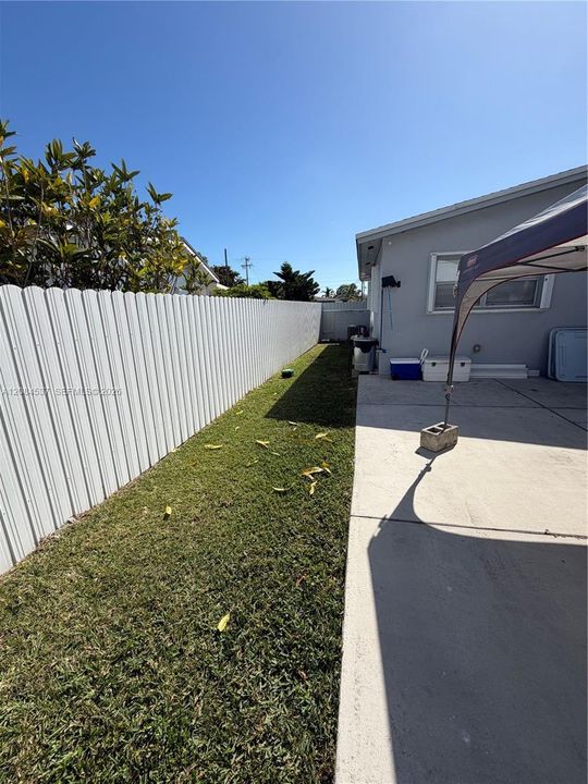 For Sale: $645,000 (3 beds, 1 baths, 1110 Square Feet)