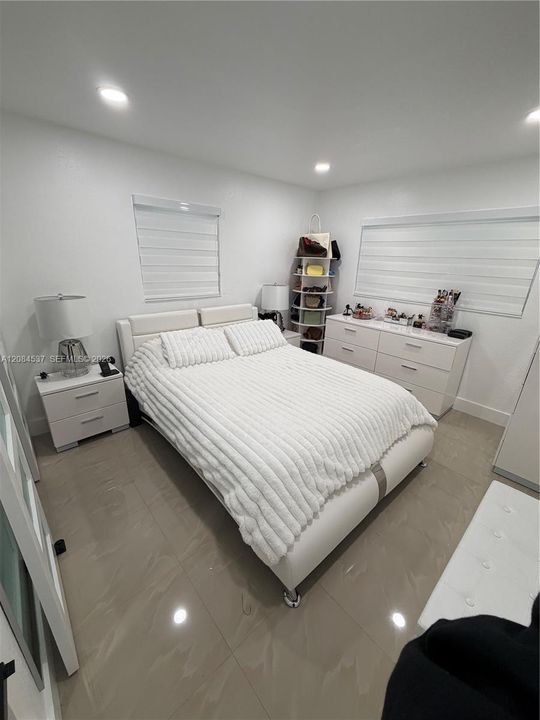 For Sale: $645,000 (3 beds, 1 baths, 1110 Square Feet)