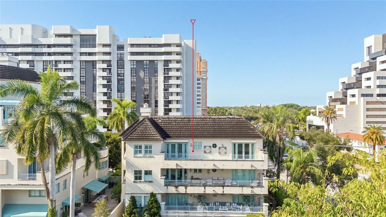 En Venta: $1,499,000 (3 camas, 3 baños, 2100 Pies cuadrados)