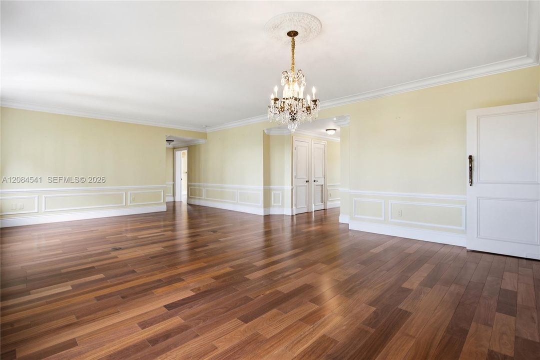 En Venta: $1,499,000 (3 camas, 3 baños, 2100 Pies cuadrados)