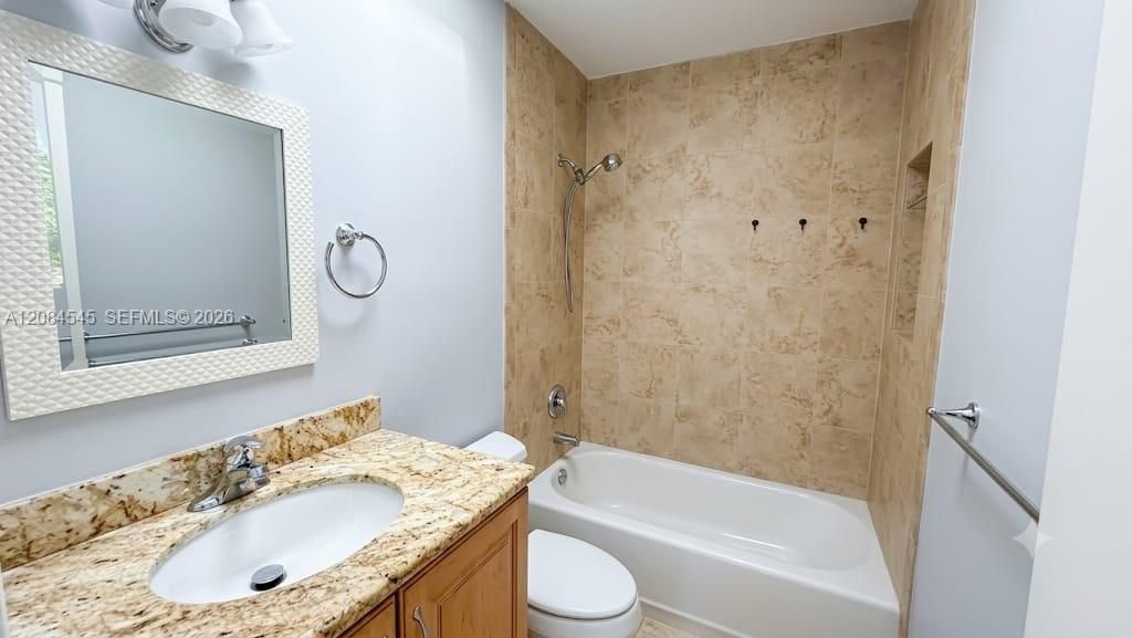 For Rent: $2,100 (2 beds, 2 baths, 1000 Square Feet)