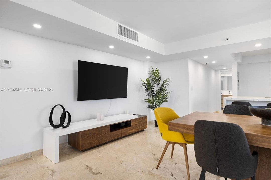 For Rent: $8,000 (2 beds, 2 baths, 1619 Square Feet)