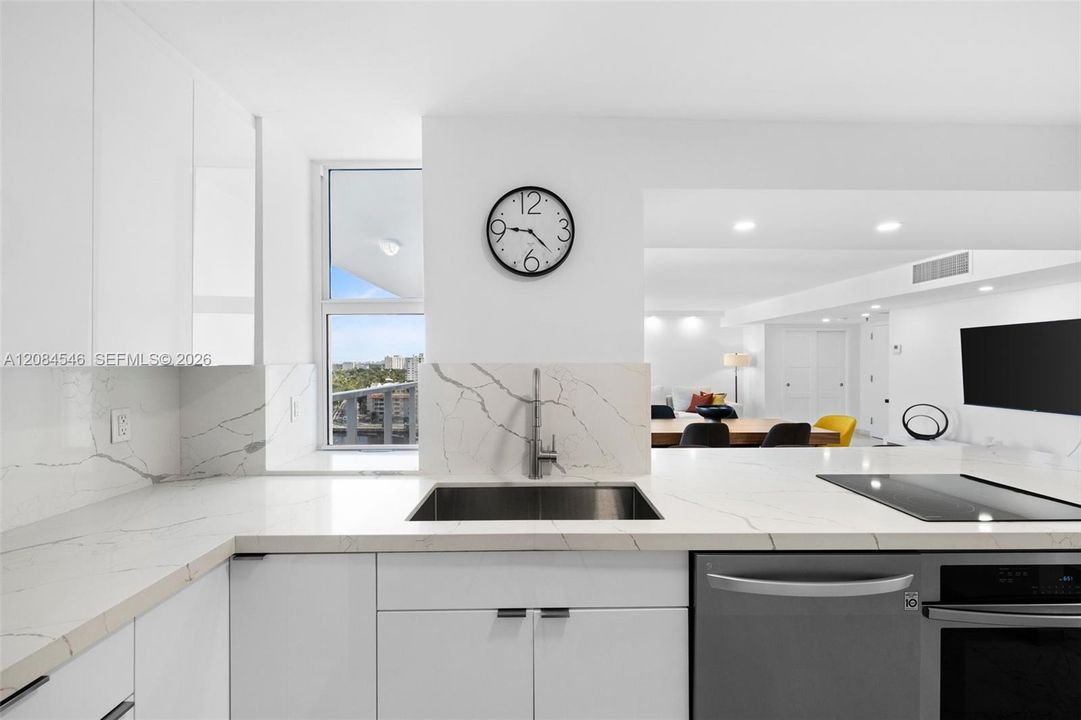 For Rent: $8,000 (2 beds, 2 baths, 1619 Square Feet)