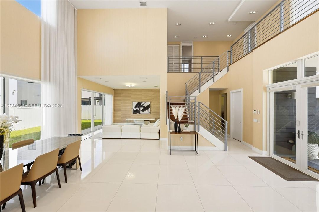 В аренду: $10,500 (5 спален, 5 ванн, 3841 Квадратных фут)