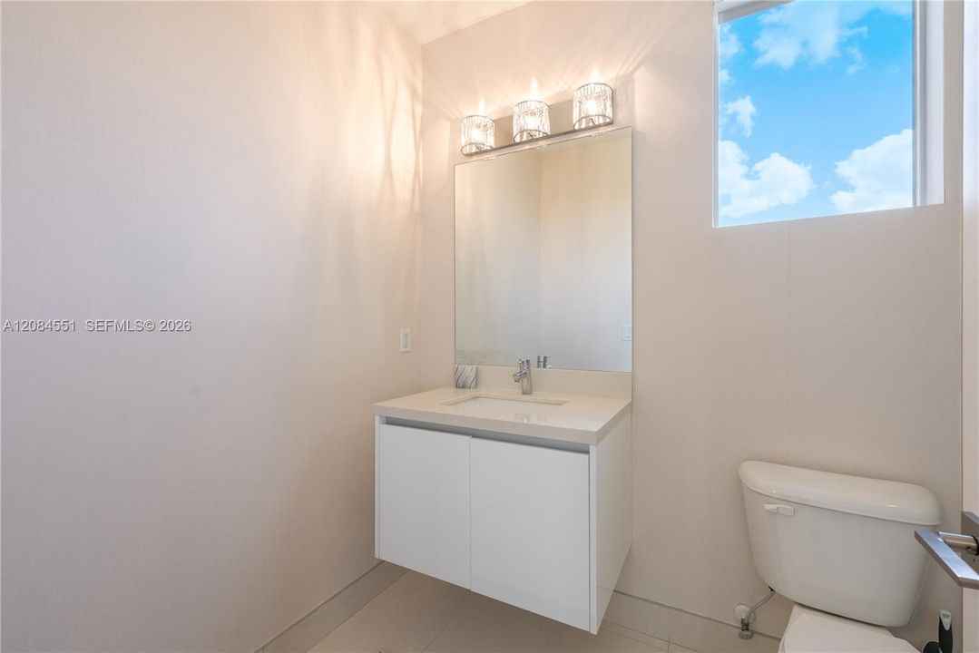 В аренду: $10,500 (5 спален, 5 ванн, 3841 Квадратных фут)