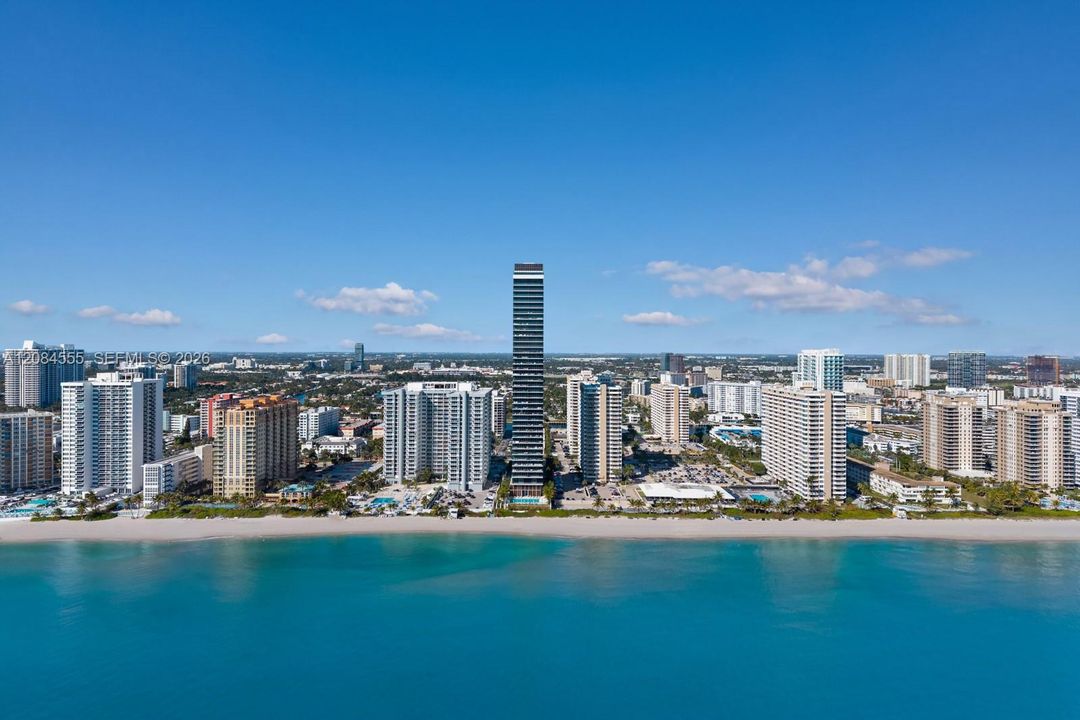 For Sale: $2,995,000 (3 beds, 3 baths, 2913 Square Feet)