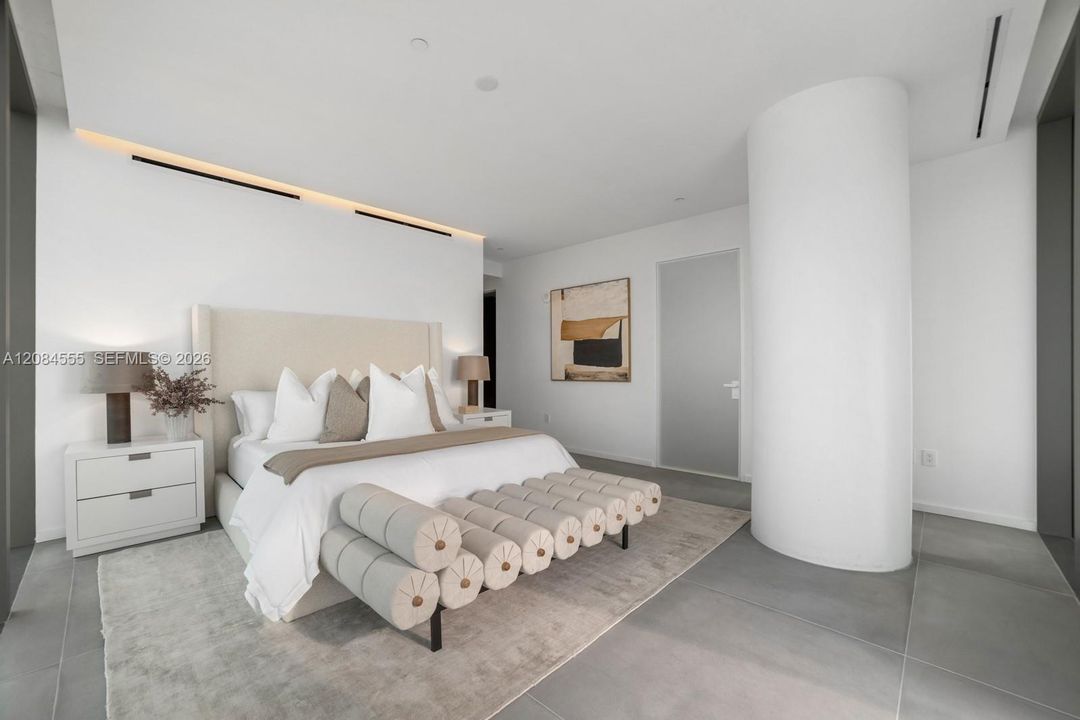 For Sale: $2,995,000 (3 beds, 3 baths, 2913 Square Feet)