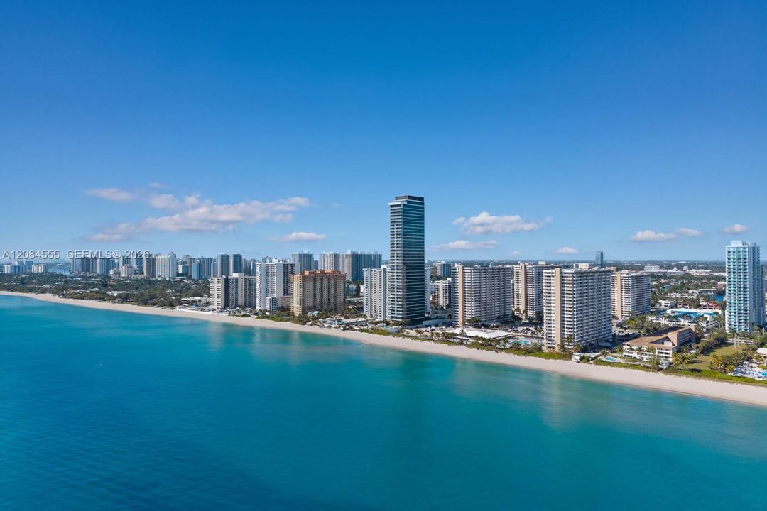 For Sale: $2,995,000 (3 beds, 3 baths, 2913 Square Feet)