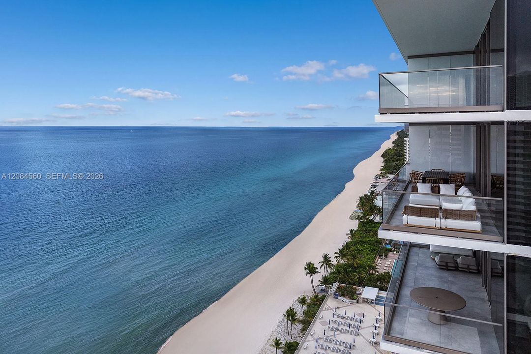 For Sale: $2,950,000 (3 beds, 3 baths, 2913 Square Feet)