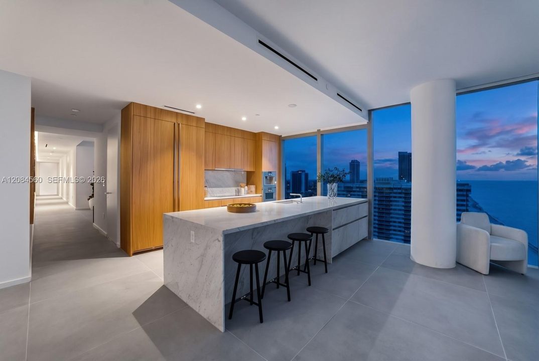 For Sale: $2,950,000 (3 beds, 3 baths, 2913 Square Feet)