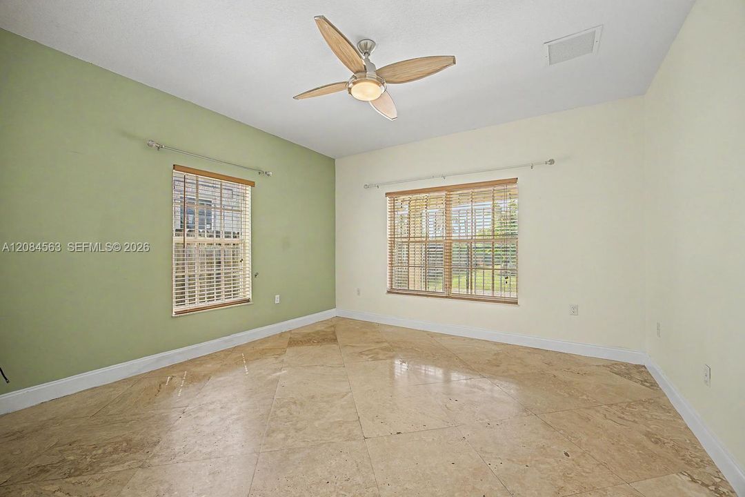For Rent: $3,000 (3 beds, 2 baths, 1658 Square Feet)