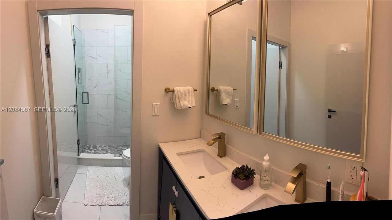 For Rent: $6,900 (4 beds, 2 baths, 2223 Square Feet)