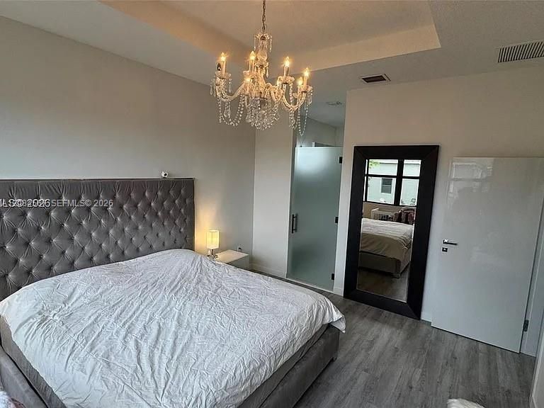 For Rent: $6,900 (4 beds, 2 baths, 2223 Square Feet)