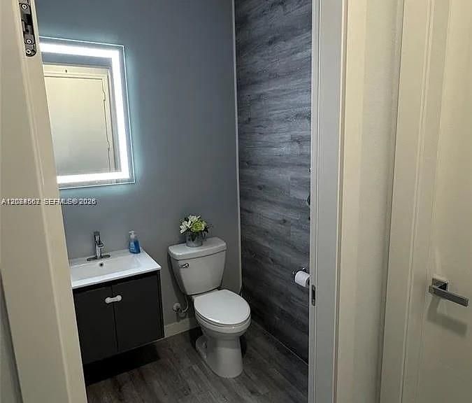 For Rent: $6,900 (4 beds, 2 baths, 2223 Square Feet)