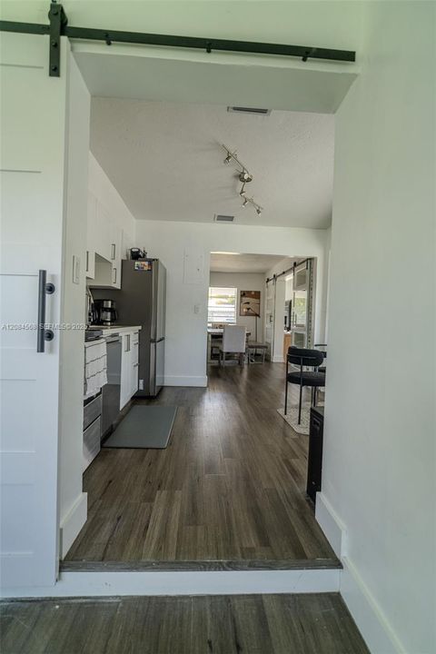 En Venta: $436,500 (3 camas, 1 baños, 1212 Pies cuadrados)