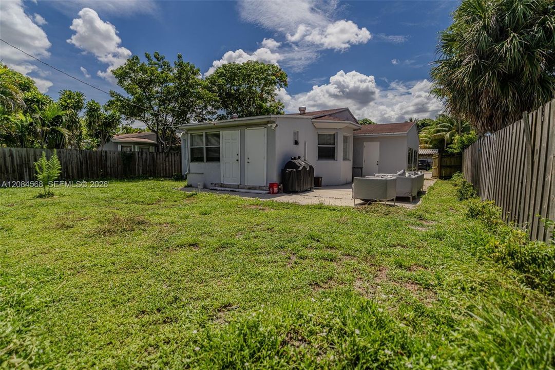 En Venta: $436,500 (3 camas, 1 baños, 1212 Pies cuadrados)