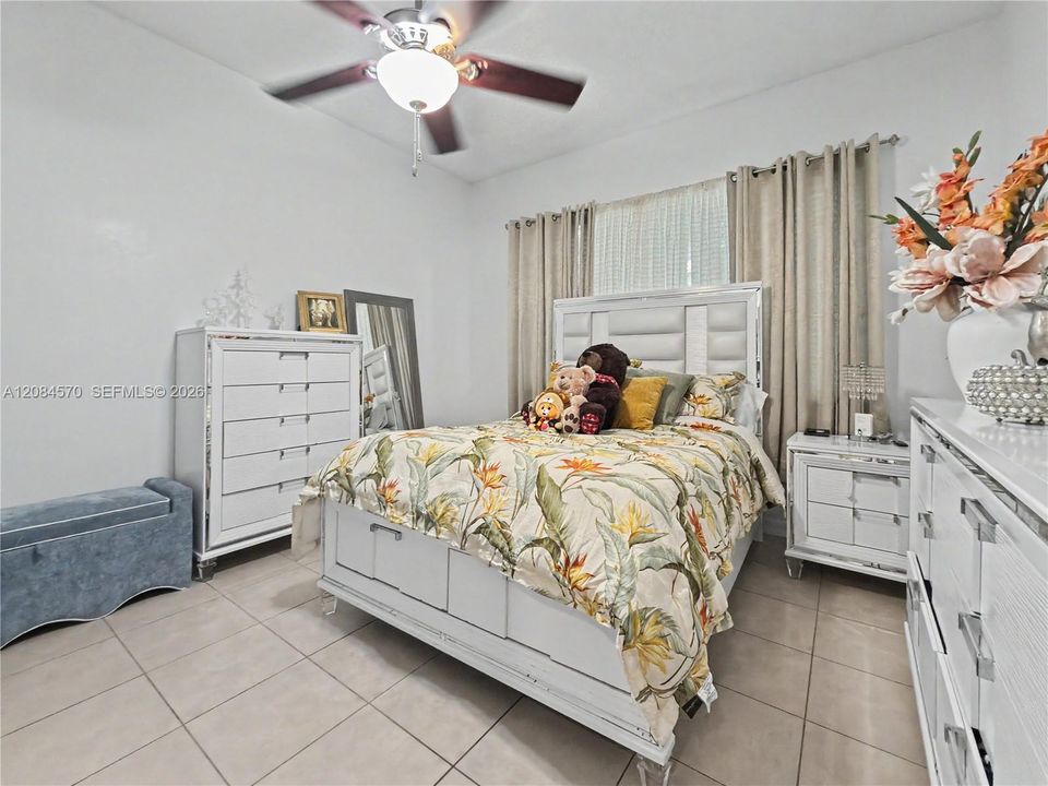 For Rent: $4,000 (4 beds, 3 baths, 1897 Square Feet)