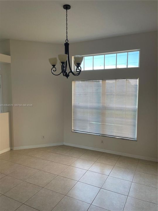 For Rent: $2,900 (4 beds, 2 baths, 2075 Square Feet)