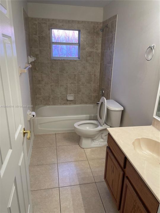 For Rent: $2,900 (4 beds, 2 baths, 2075 Square Feet)