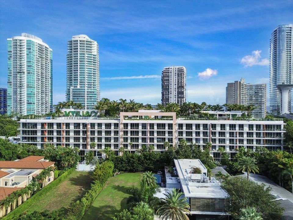2200 Brickell and surrounding Brickell neighborhood