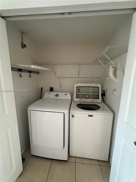 En Venta: $362,000 (3 camas, 3 baños, 1382 Pies cuadrados)