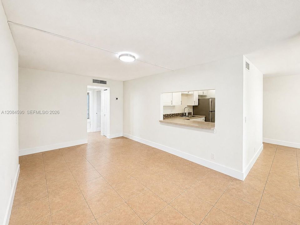 En Renta: $2,000 (2 camas, 2 baños, 965 Pies cuadrados)