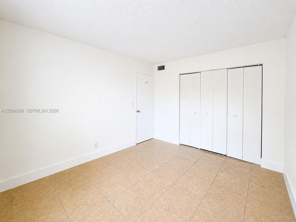 En Renta: $2,000 (2 camas, 2 baños, 965 Pies cuadrados)
