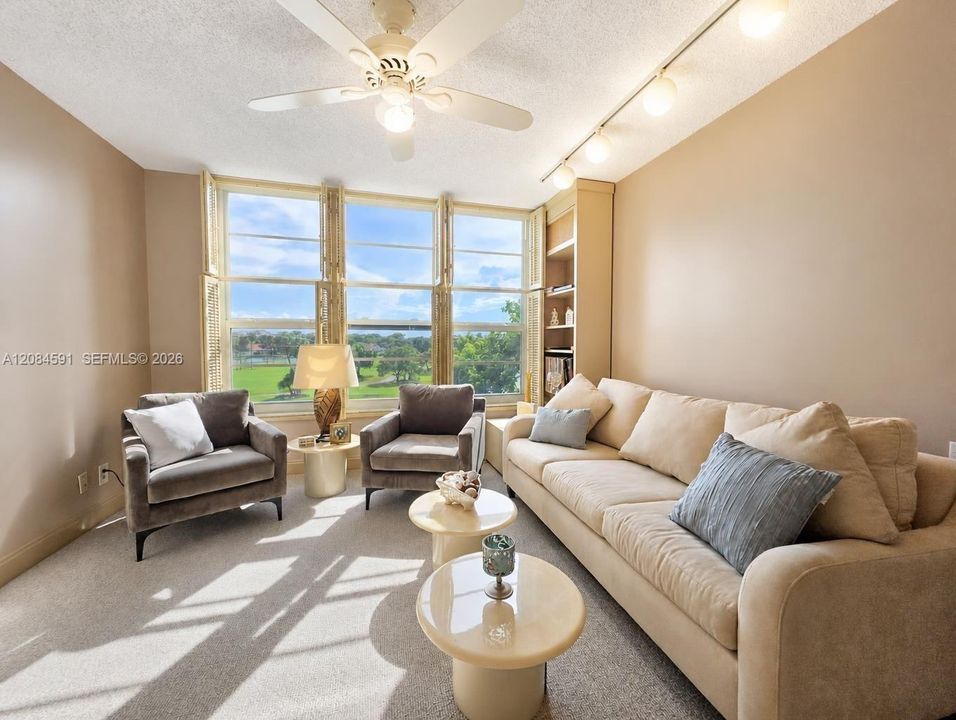 For Sale: $299,000 (3 beds, 2 baths, 1500 Square Feet)
