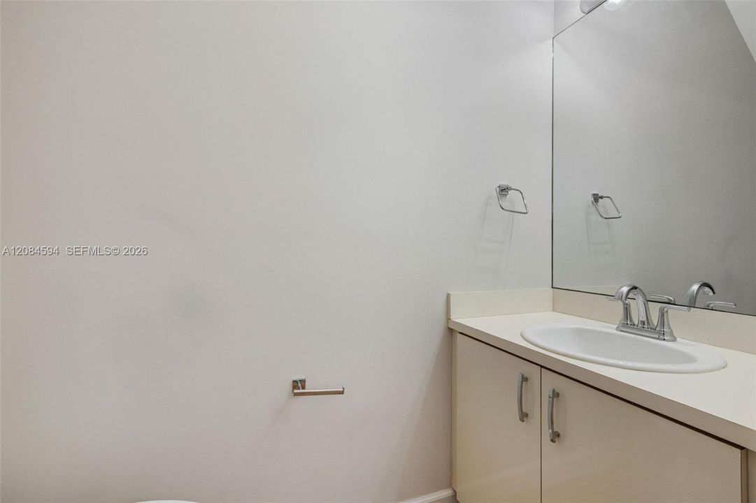 В аренду: $2,650 (2 спален, 2 ванн, 1120 Квадратных фут)