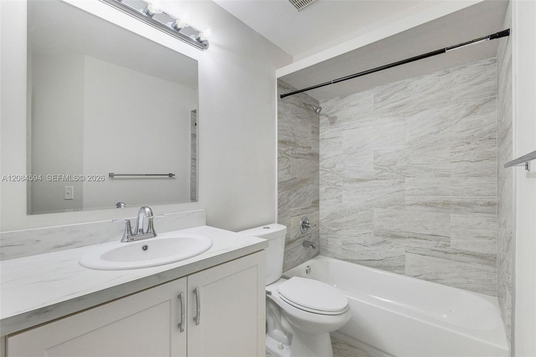 В аренду: $2,650 (2 спален, 2 ванн, 1120 Квадратных фут)