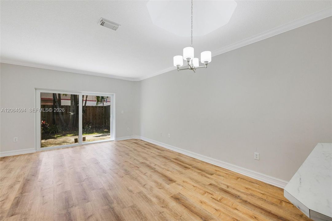 В аренду: $2,650 (2 спален, 2 ванн, 1120 Квадратных фут)