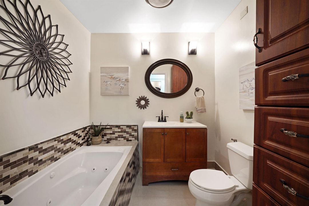 ABC08741