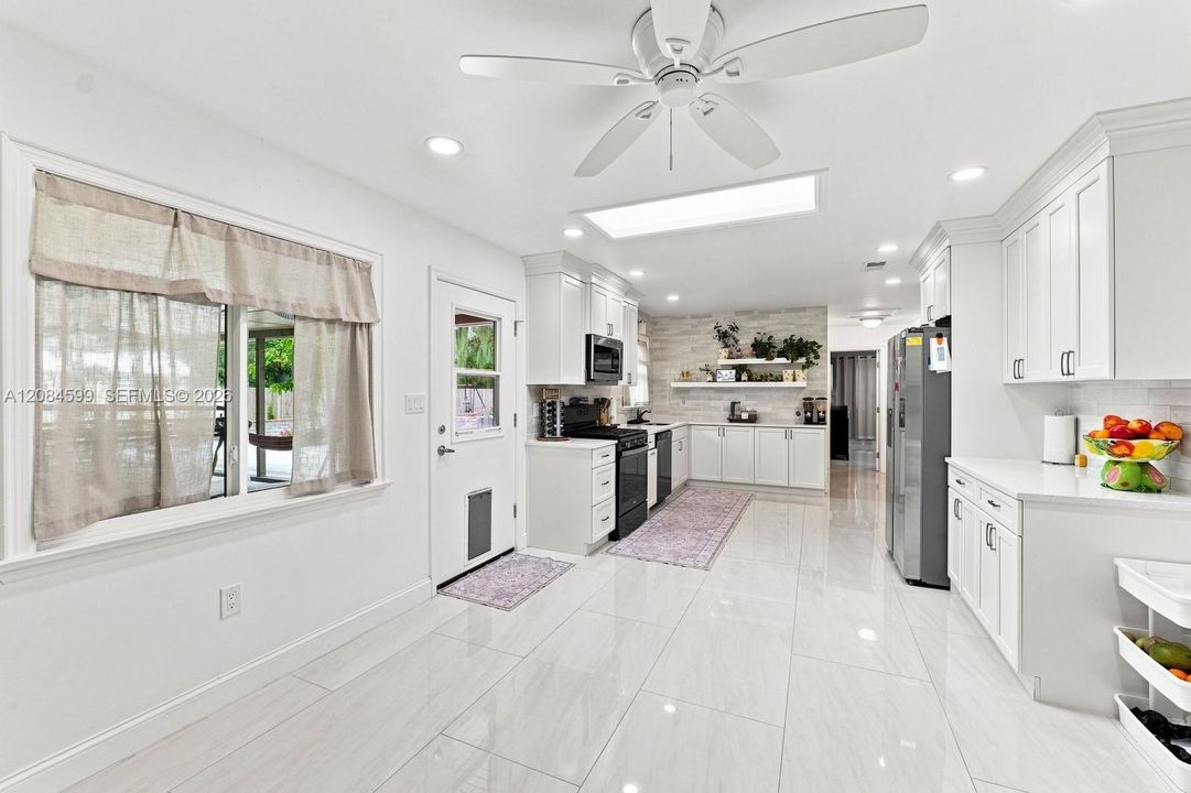 For Sale: $680,000 (3 beds, 2 baths, 2064 Square Feet)
