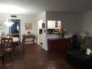 For Sale: $90,000 (1 beds, 1 baths, 720 Square Feet)