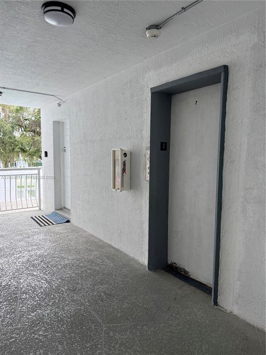 For Rent: $2,400 (1 beds, 1 baths, 630 Square Feet)